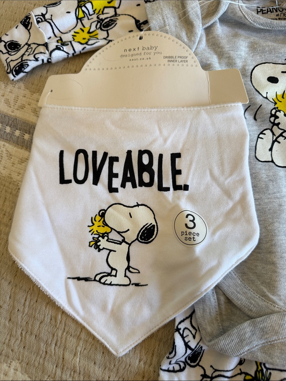 Adorable Brand New 2 Piece Peanuts Baby Girl or Boy One-Piece Footie Set - Picture 3 of 7